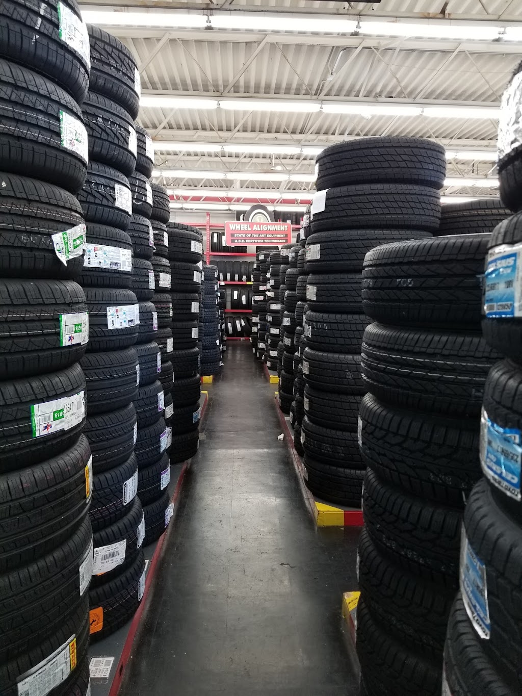 Town Fair Tire | 3384 Berlin Turnpike, Newington, CT 06111 | Phone: (860) 666-7923