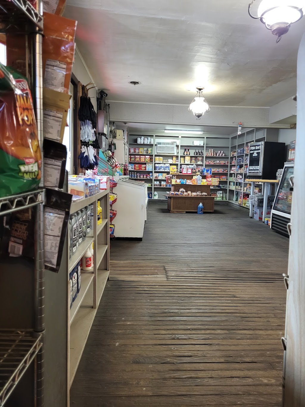 Dunniers Country Store | 4201 PA-106, Clifford, PA 18441 | Phone: (570) 222-3765
