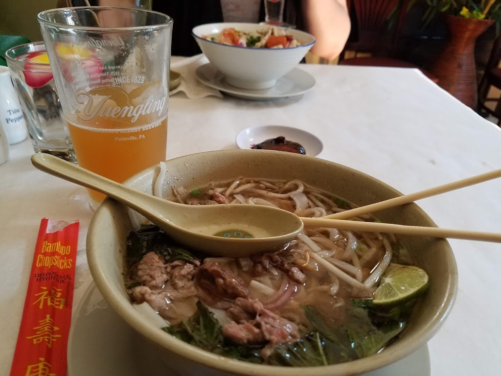 Saigon City Restaurant | 1315 Boston Post Rd, Old Saybrook, CT 06475 | Phone: (860) 388-6888