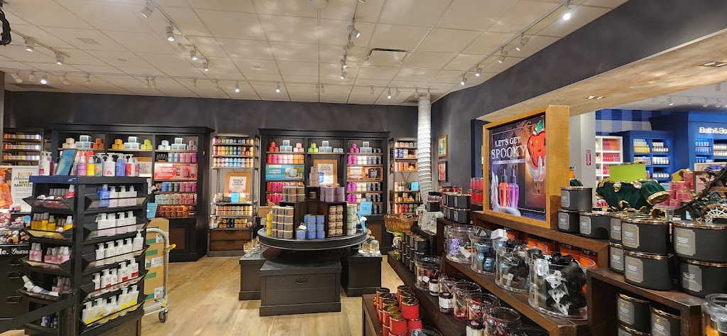 Bath & Body Works | 282 New Britain Ave, Plainville, CT 06062 | Phone: (860) 351-9065