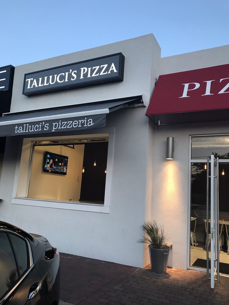 Tallucis Pizzeria | 1249 Melville Rd, Farmingdale, NY 11735 | Phone: (631) 390-9684