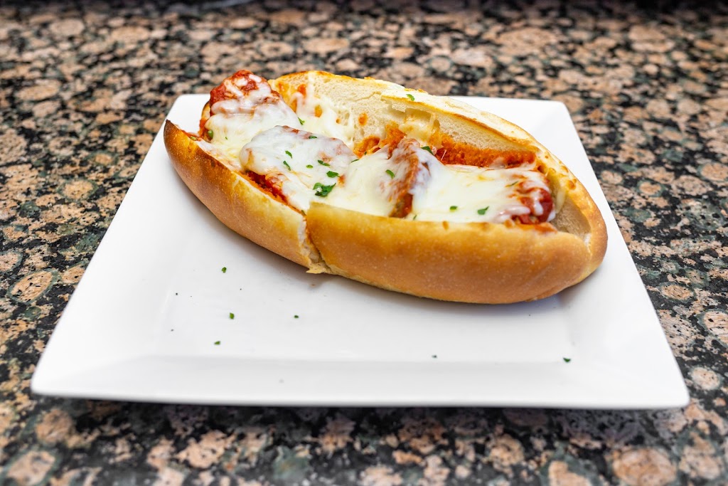 Salvinos Pizza and Restaurant | 638 Middle Country Rd, Selden, NY 11784 | Phone: (631) 732-3845
