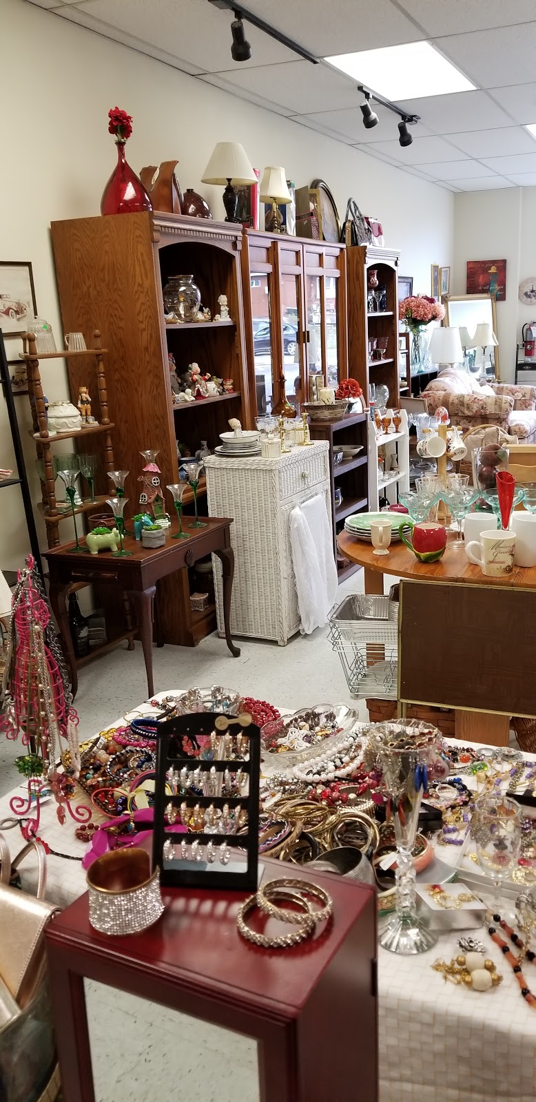 P And P Fabulous Finds | 110 W Baltimore Pike, Clifton Heights, PA 19018 | Phone: (267) 246-7265