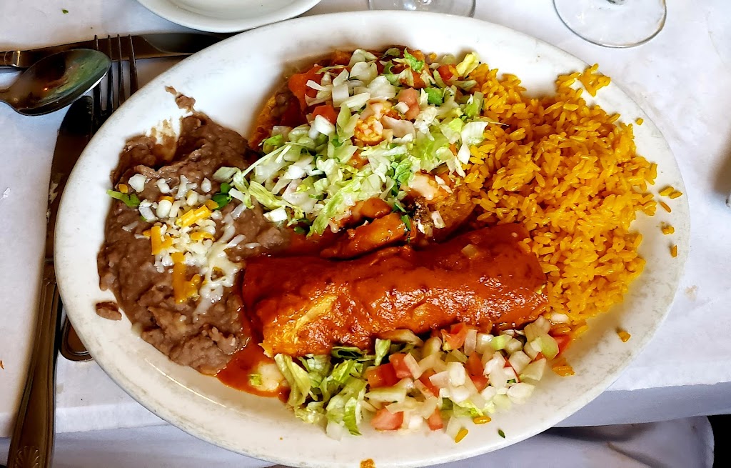 Don Quijote Restaurant | 507 W Main St, Patchogue, NY 11772 | Phone: (631) 569-5416