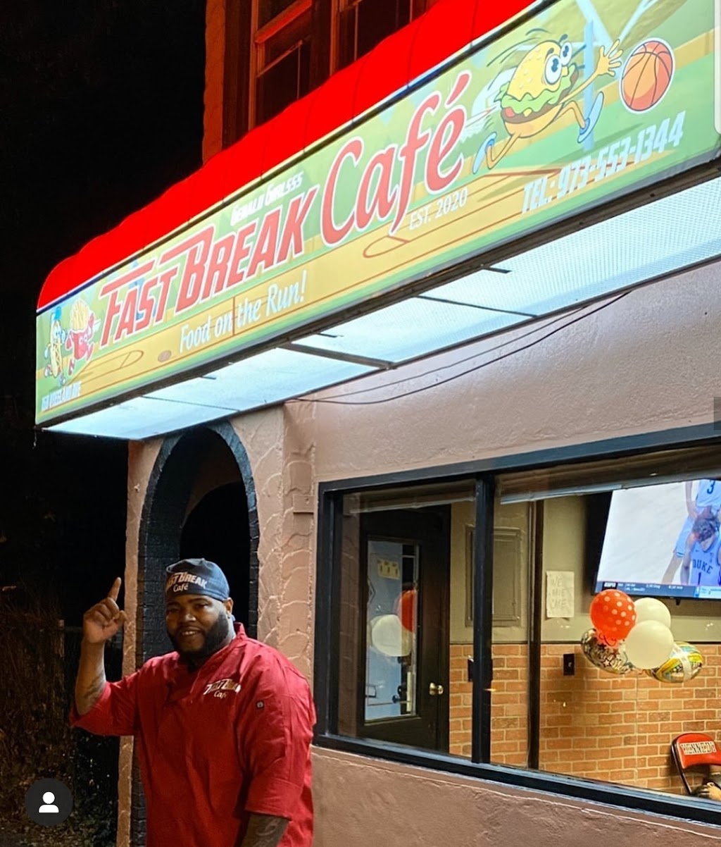 FastBreak Cafe | 168 Vreeland Ave, Paterson, NJ 07504 | Phone: (973) 553-1344