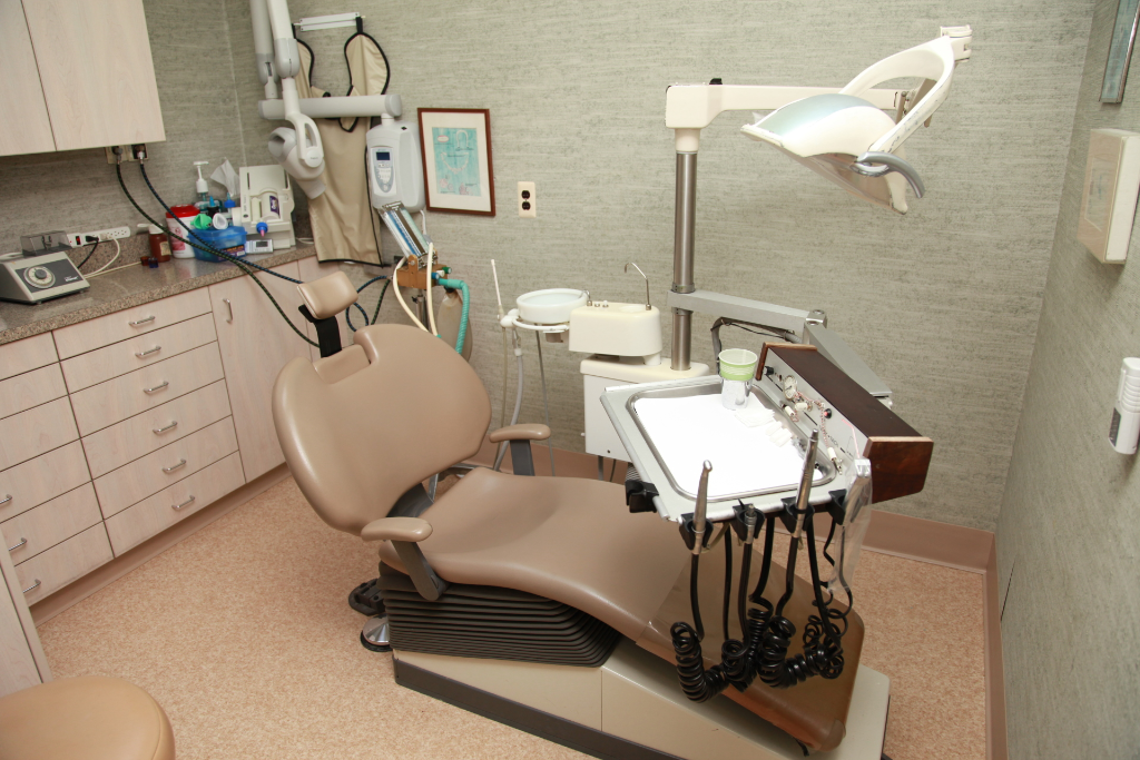 SMILE LI DENTISTRY LLC | 525 Wanaque Ave #100, Pompton Lakes, NJ 07442 | Phone: (973) 835-0350