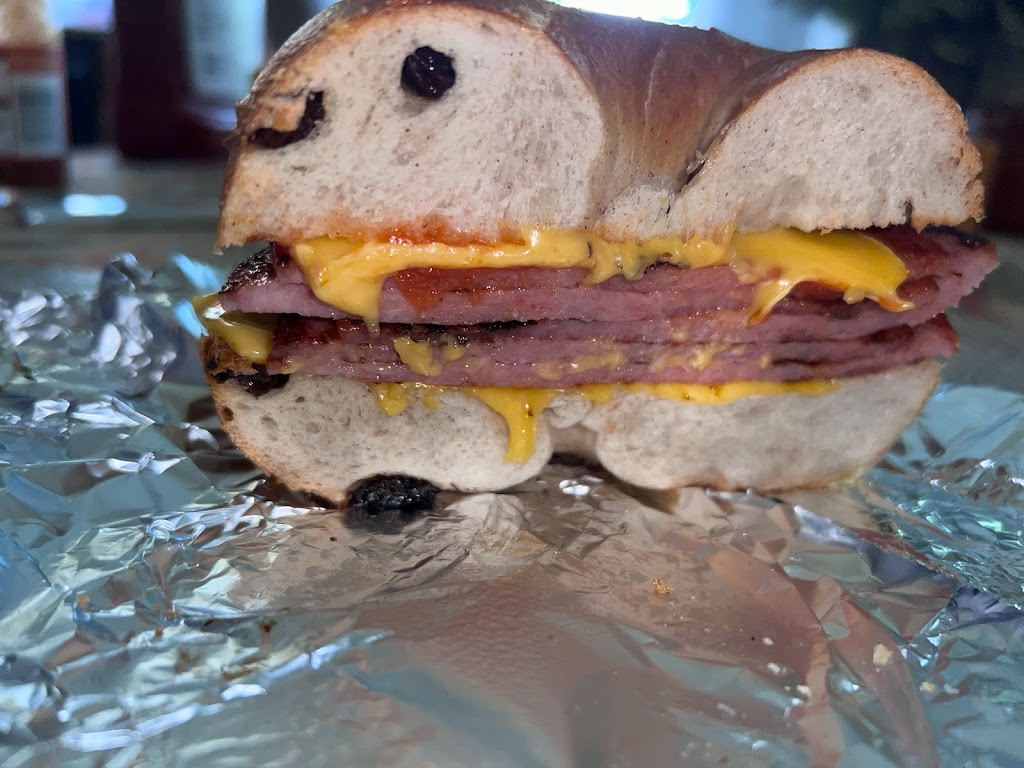 Union Ave Deli | 126 Union Ave, Bloomingdale, NJ 07403 | Phone: (973) 935-4950