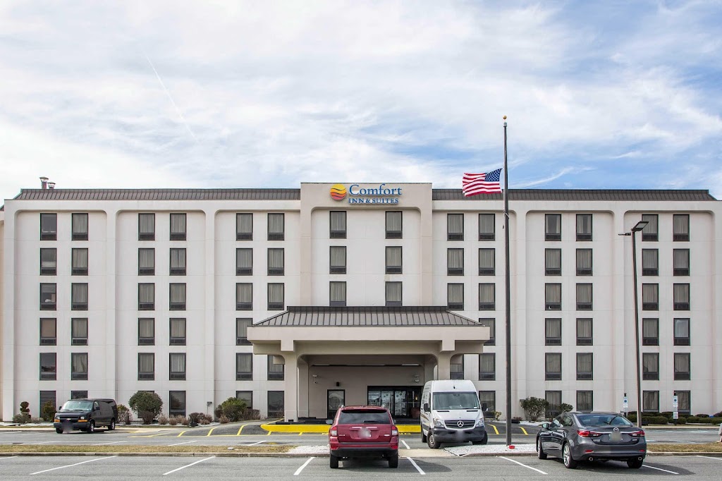 Comfort Inn & Suites | 7079 Black Horse Pike, McKee City, NJ 08232 | Phone: (609) 484-1900