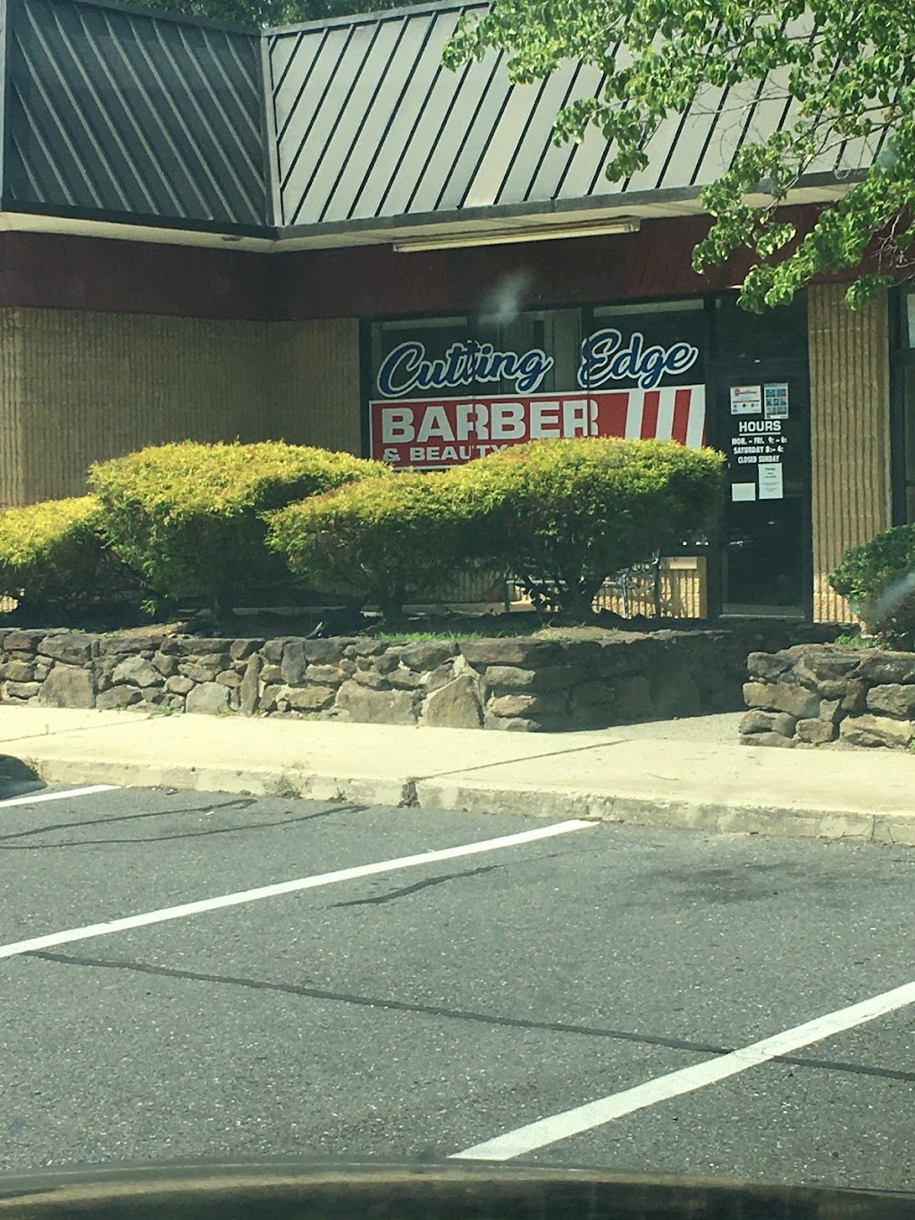 Cutting Edge Barber & Beauty | 521 Lakehurst Rd, Browns Mills, NJ 08015 | Phone: (609) 893-4465