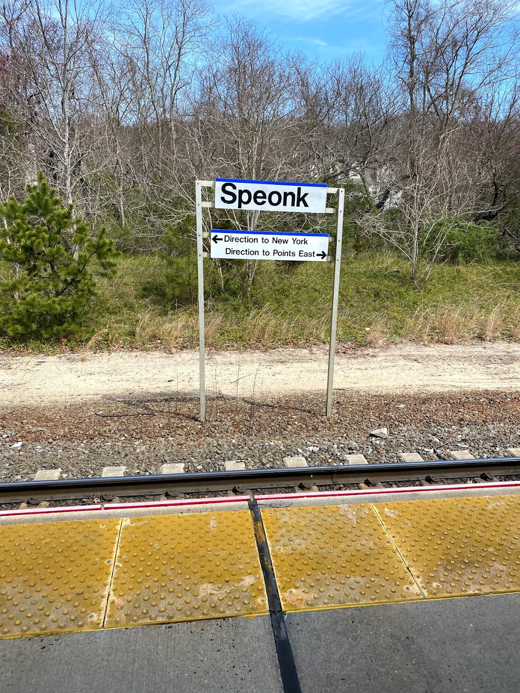 Speonk LIRR Station Parking | N Phillips Ave, Speonk, NY 11941 | Phone: (718) 217-5477