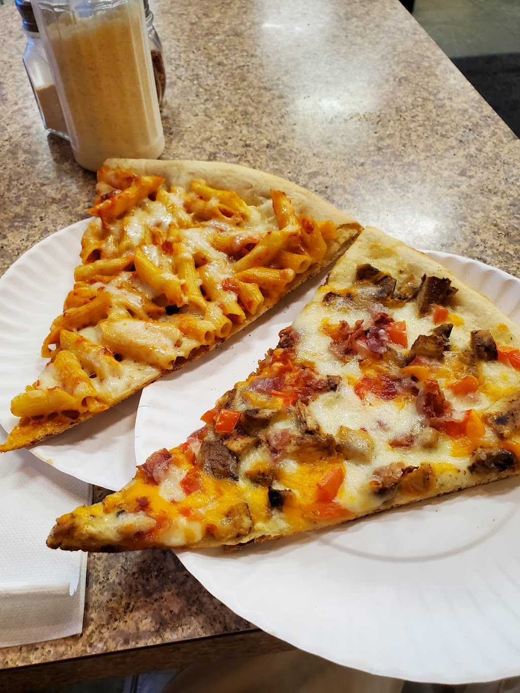 Tuscaneros Pizza | 113 Mill Plain Rd, Danbury, CT 06811 | Phone: (203) 791-8654