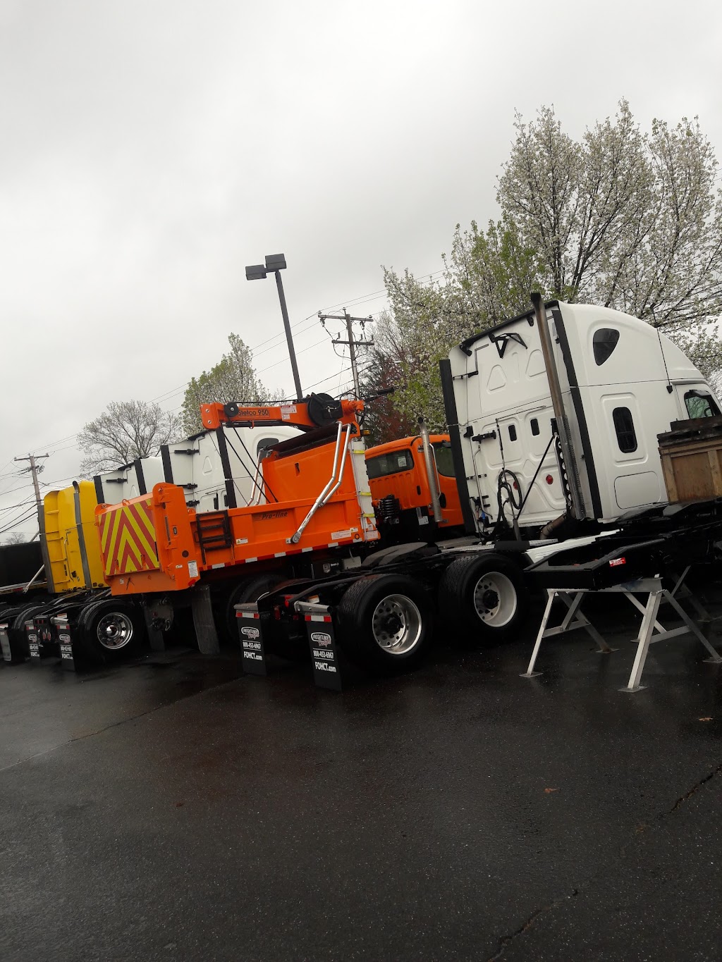 Freightliner of Hartford, Inc - Truck Sales | 222 Roberts St, East Hartford, CT 06108 | Phone: (800) 453-6967