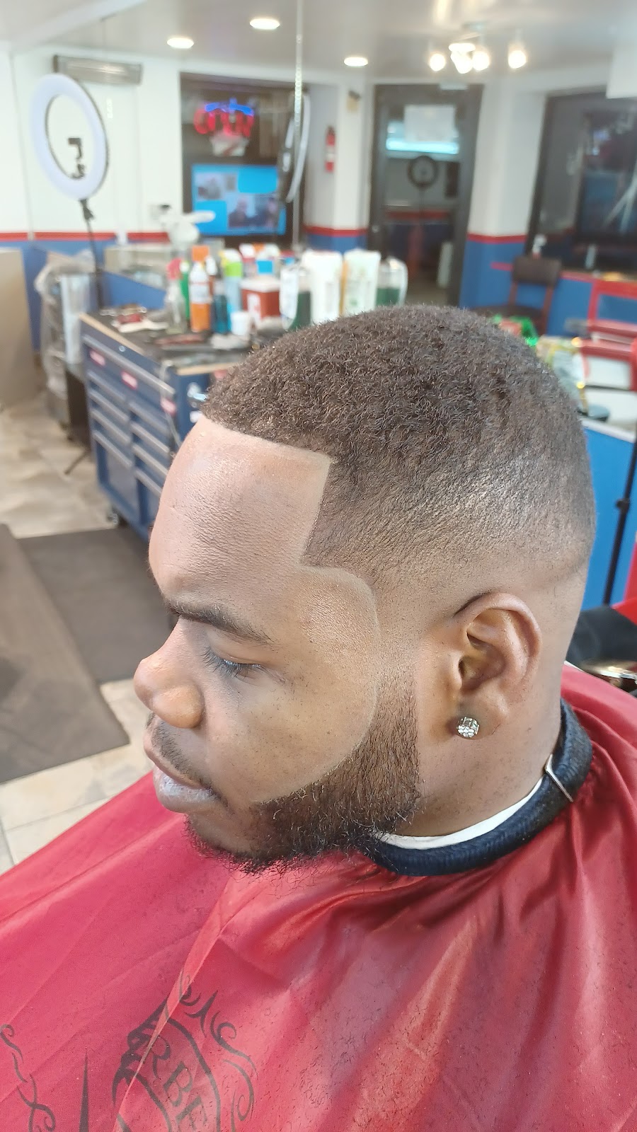 Finest Cuts Barber Shop | 627 E Wyoming Ave, Philadelphia, PA 19120 | Phone: (215) 850-8903