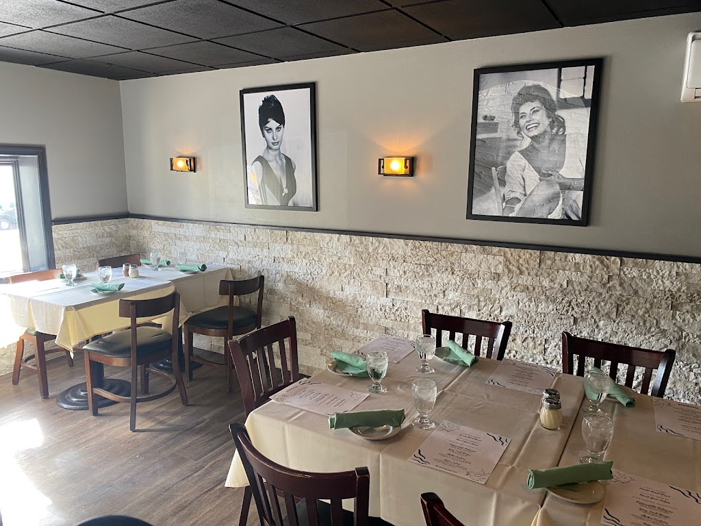 Pepperoncini Restaurant & Bar | 72 Poplar St, Conshohocken, PA 19428 | Phone: (610) 941-7783