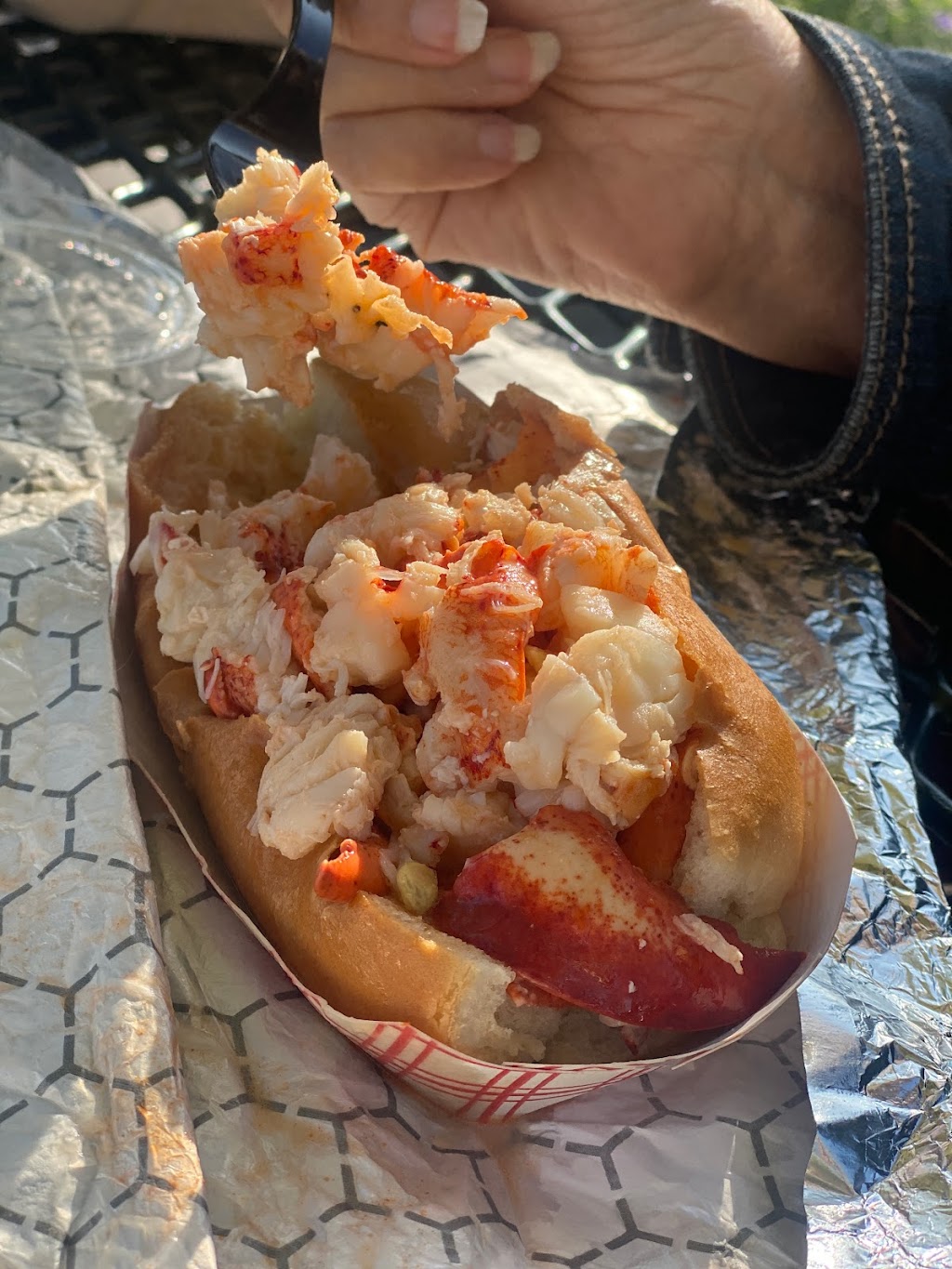 Livs Dockside Grill - Lobster Rolls and more | 68 Cedar Island Ave, Clinton, CT 06413 | Phone: (860) 664-5294