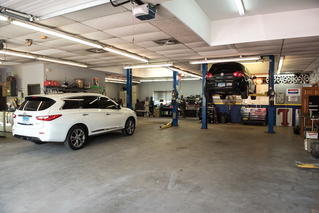 CJ Auto Mall | 237 E Main St, Bristol, CT 06010 | Phone: (860) 829-7200