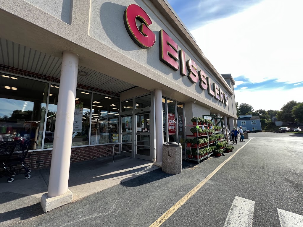 Geisslers Supermarket | 100 Bridge St, East Windsor, CT 06088 | Phone: (860) 623-6336