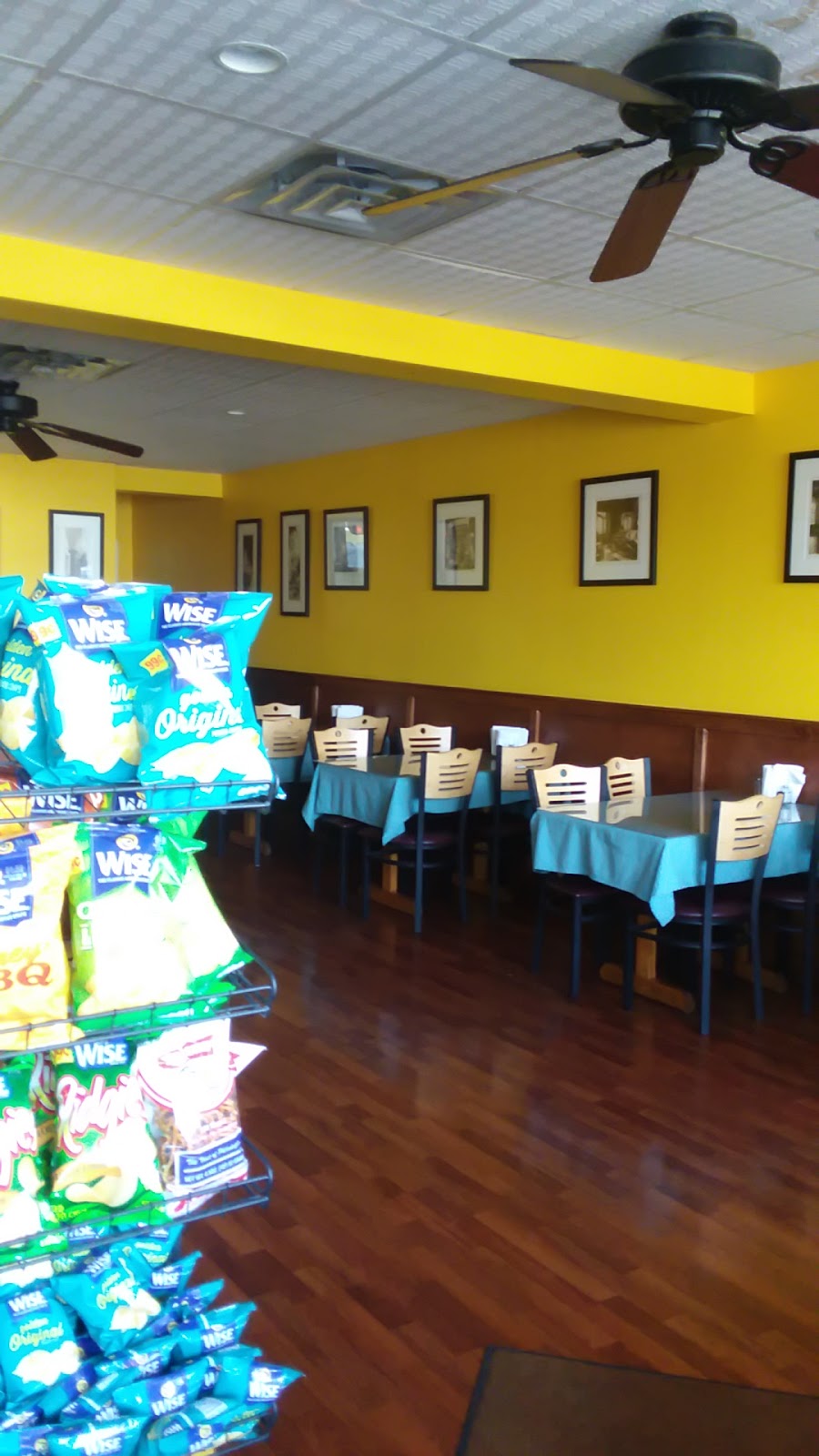 Ludlow Pizza | 257 Fuller St, Ludlow, MA 01056 | Phone: (413) 583-4077