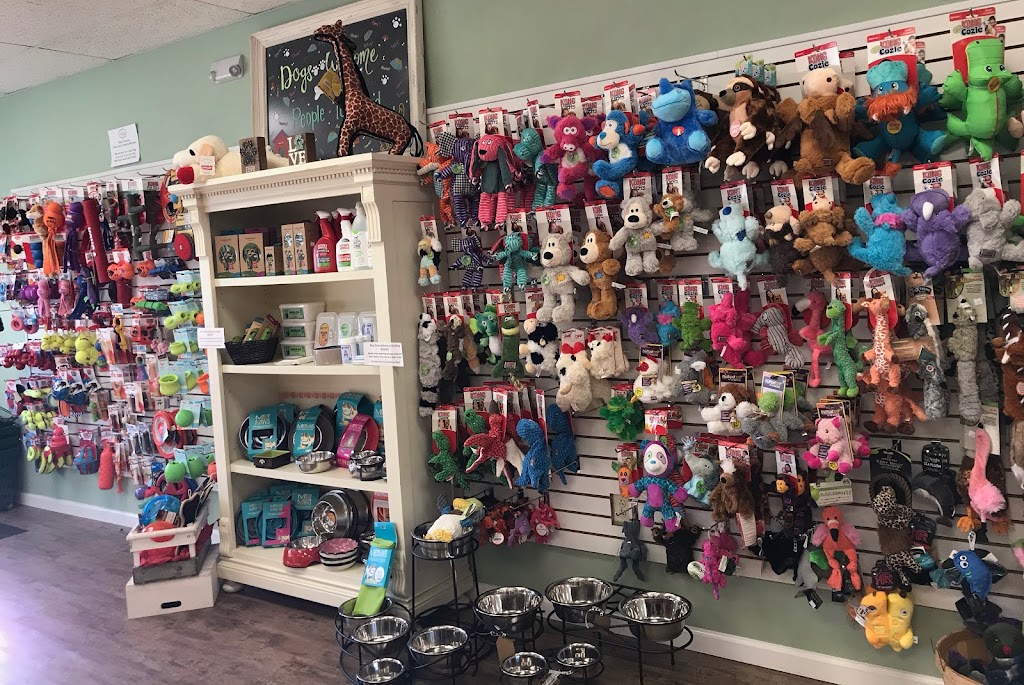 Well Bred - Pet food, supplies, toys & accessories | 1802 State Route 31, Grayrock Rd, Clinton, NJ 08809 | Phone: (908) 617-5692