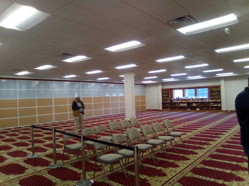 Masjid Al-Mustafa | 95 Schraffts Dr, Waterbury, CT 06705 | Phone: (203) 597-7676