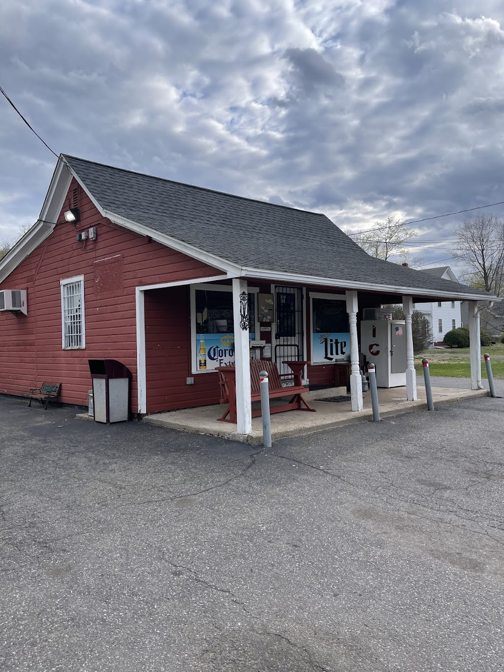 Little Red Store | 252 Marion Ave, Plantsville, CT 06479 | Phone: (860) 628-2821