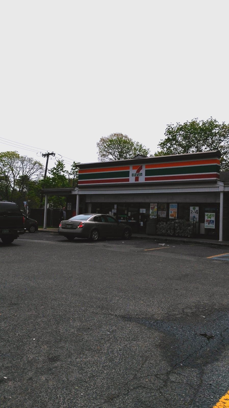 7-Eleven | 632 Montauk Hwy, Center Moriches, NY 11934 | Phone: (631) 874-4467