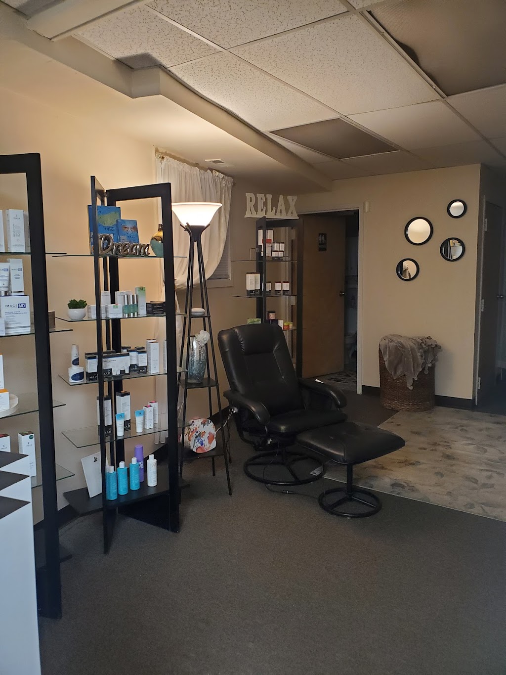 JM Esthetics skin care spa | 3588 Whitney Ave, Hamden, CT 06518 | Phone: (203) 407-1810