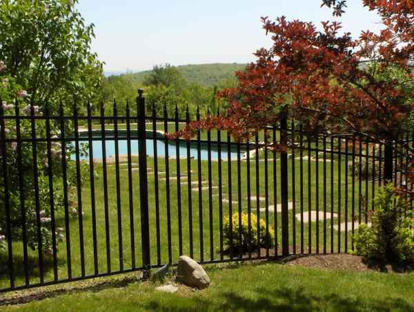 L & L Fence Co | 45 State Rd, Whately, MA 01093 | Phone: (413) 665-4981
