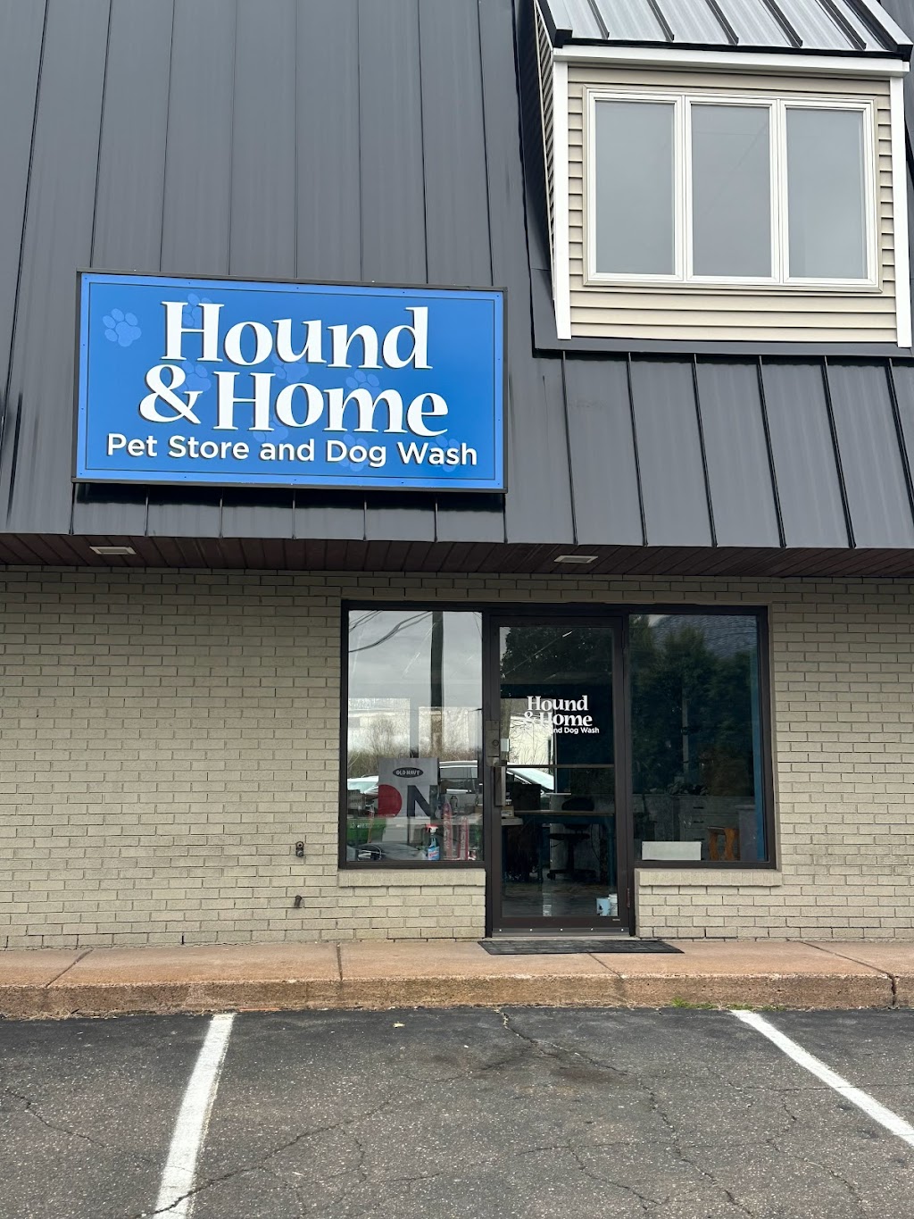 Hound and Home | 2600 Berlin Turnpike, Newington, CT 06111 | Phone: (860) 594-4000