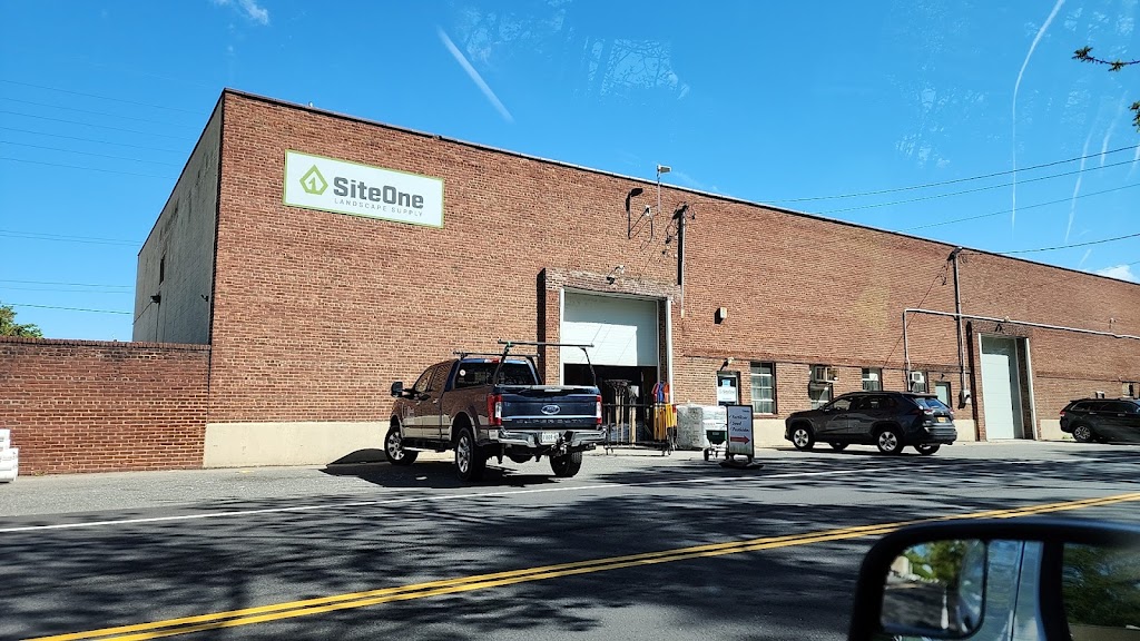 SiteOne Landscape Supply | 3 Commercial Ave, Garden City, NY 11530 | Phone: (516) 294-1096