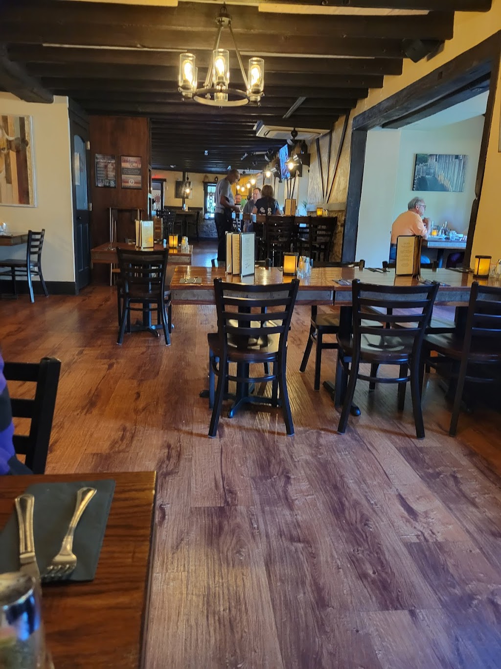 Water Wheel Tavern | 4424 Old Easton Rd, Doylestown, PA 18902 | Phone: (215) 348-8300