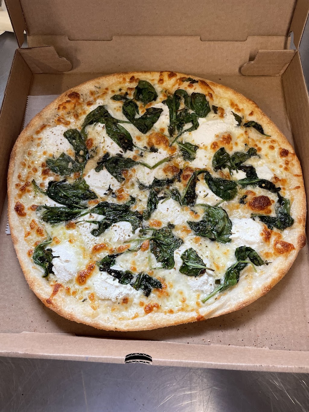 Es Pizza "A Taste of New York" | 1314 Meriden-Waterbury Turnpike, Plantsville, CT 06479 | Phone: (860) 736-5444