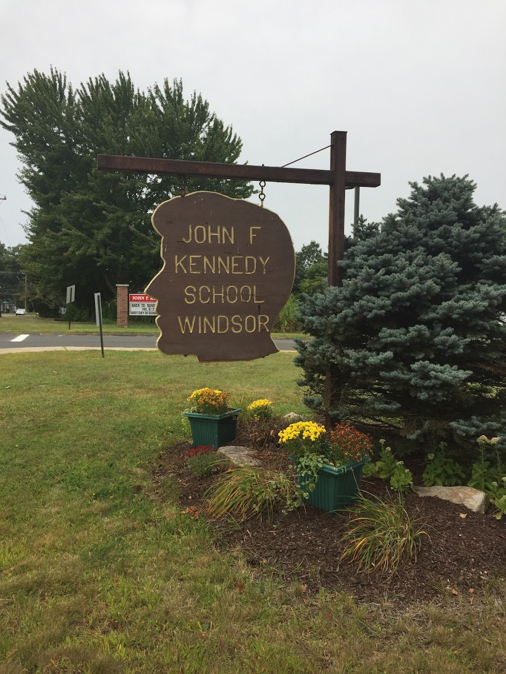 John F. Kennedy School | 530 Park Ave, Windsor, CT 06095 | Phone: (860) 687-2060