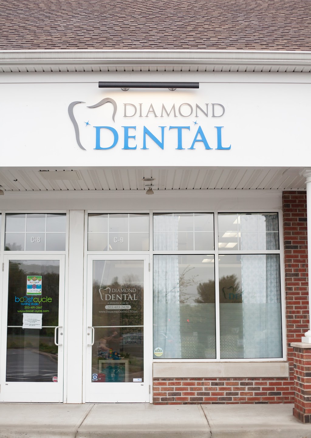 Diamond Dental | 274 S Main St c9, Newtown, CT 06470 | Phone: (203) 403-2428
