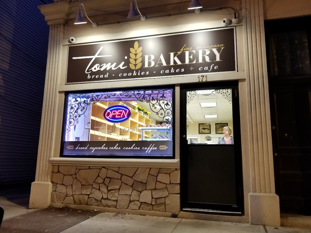 Tomi Bakery | 171 8th St, Passaic, NJ 07055 | Phone: (973) 777-9127