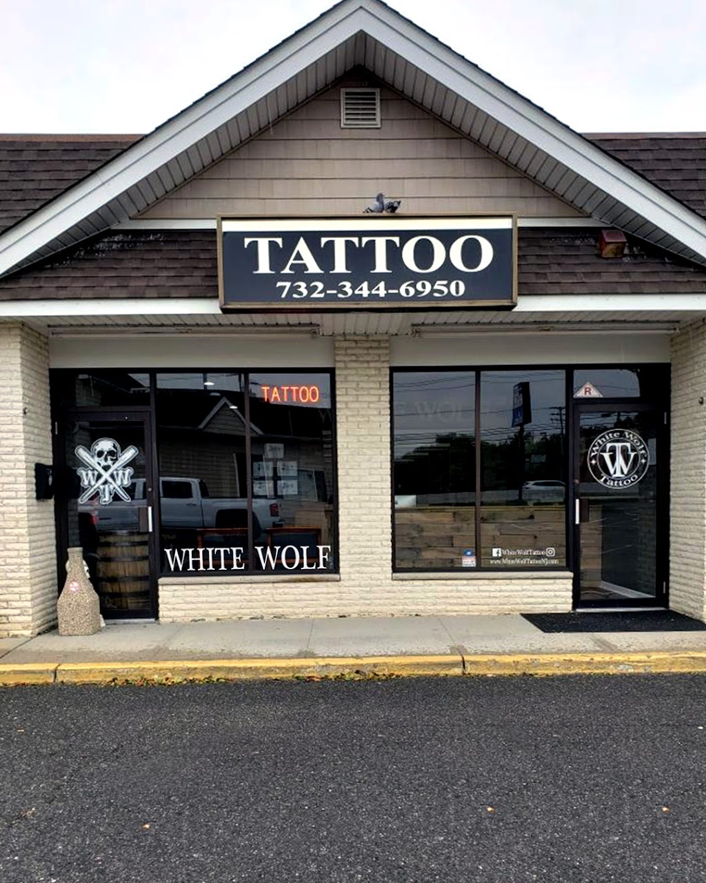 White Wolf Tattoo | 2889 NJ-35, Hazlet, NJ 07730 | Phone: (732) 344-6950