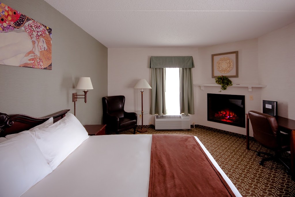 D. Hotel Suites & Spa | 1 Country Club Rd, Holyoke, MA 01040 | Phone: (413) 533-2100