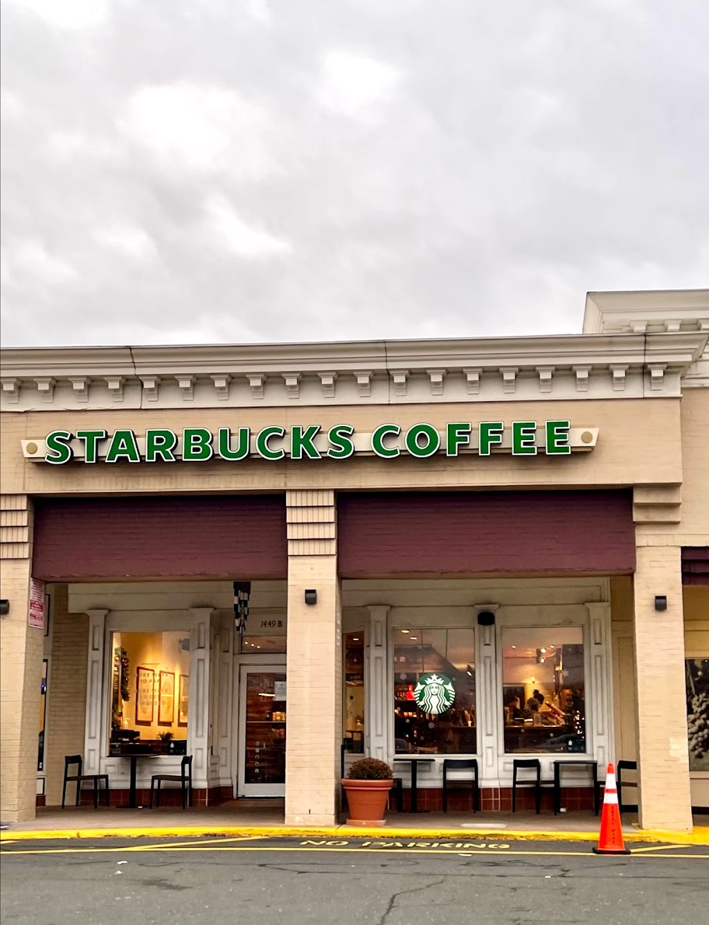 Starbucks | 1449b New Britain Ave, West Hartford, CT 06110 | Phone: (860) 561-2558