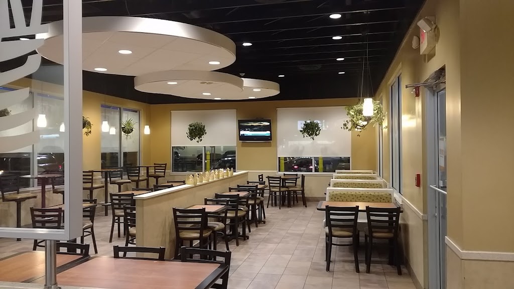 Burger King | 400 Cooley St, Springfield, MA 01128 | Phone: (413) 426-9570