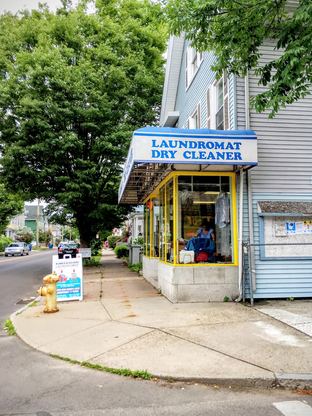 Bubble & Squeak Laundromat | 165 Willow St, New Haven, CT 06511 | Phone: (203) 498-8537