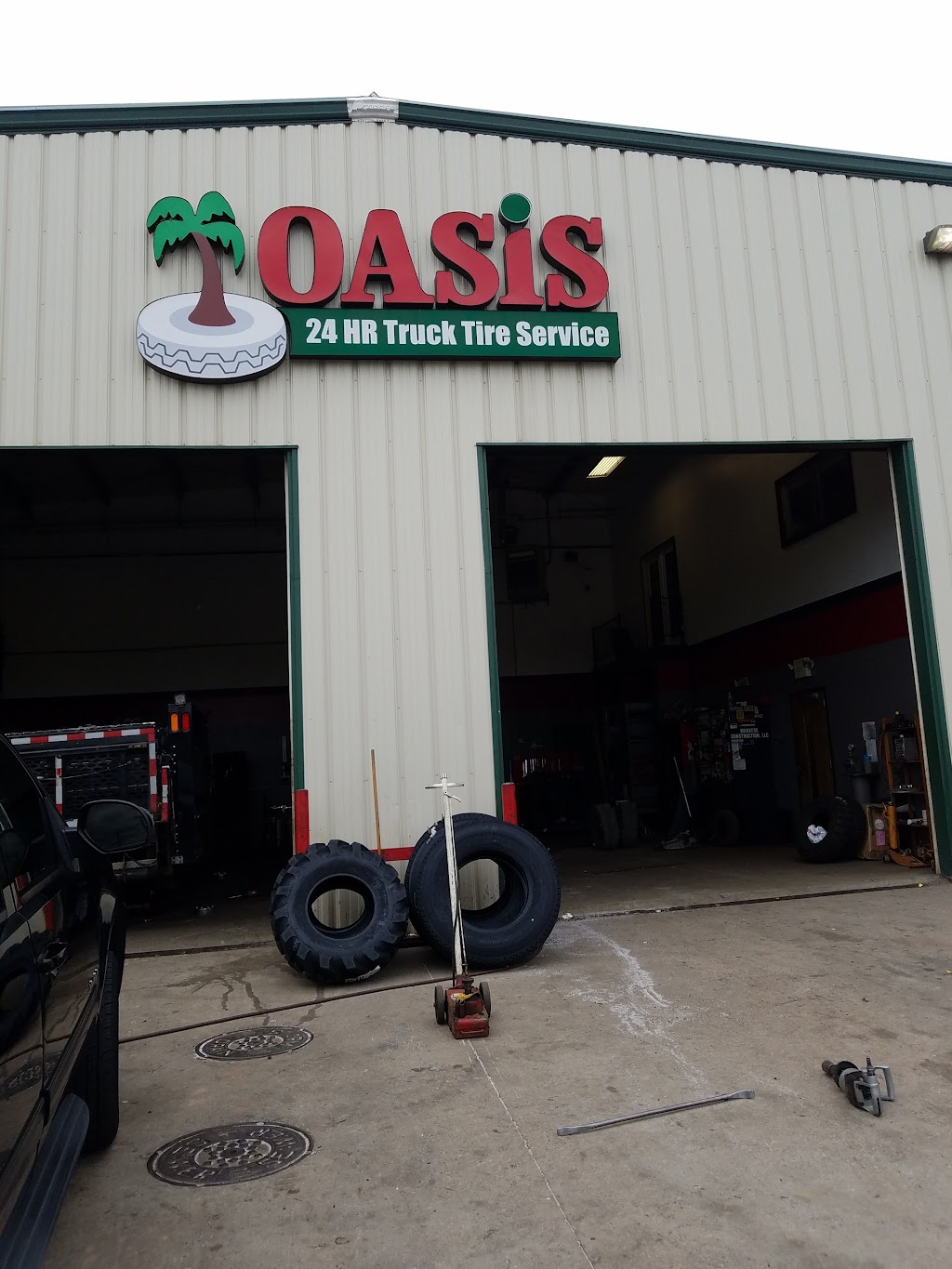 Oasis Truck Tire Services | 231 Ledyard St, Hartford, CT 06114 | Phone: (860) 296-8749