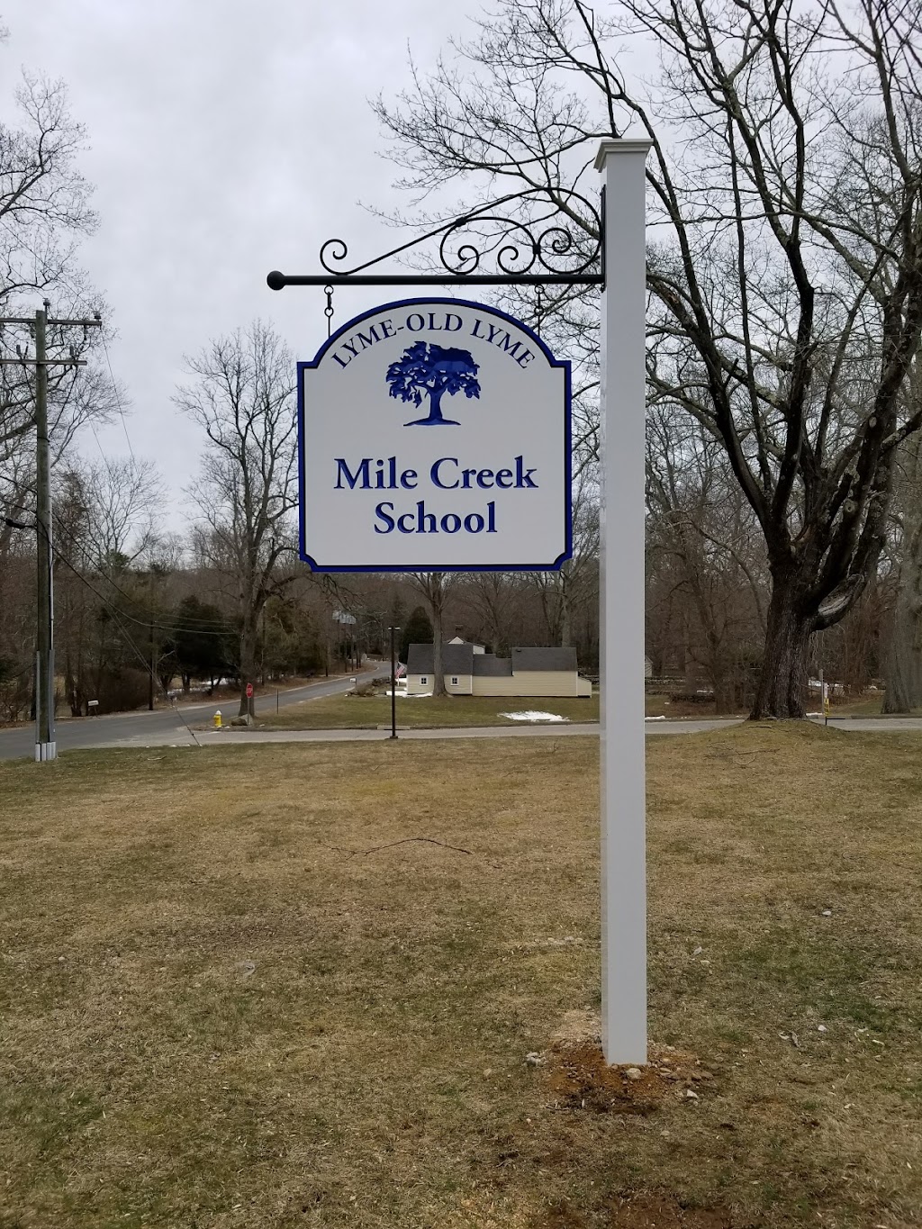 Mile Creek School | 205 Mile Creek Rd, Old Lyme, CT 06371 | Phone: (860) 434-2209