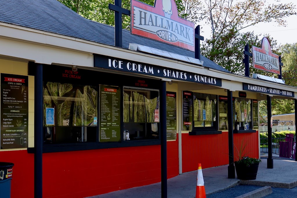 Hallmark Drive In | 113 Shore Road, CT-156, Old Lyme, CT 06371 | Phone: (860) 598-9680