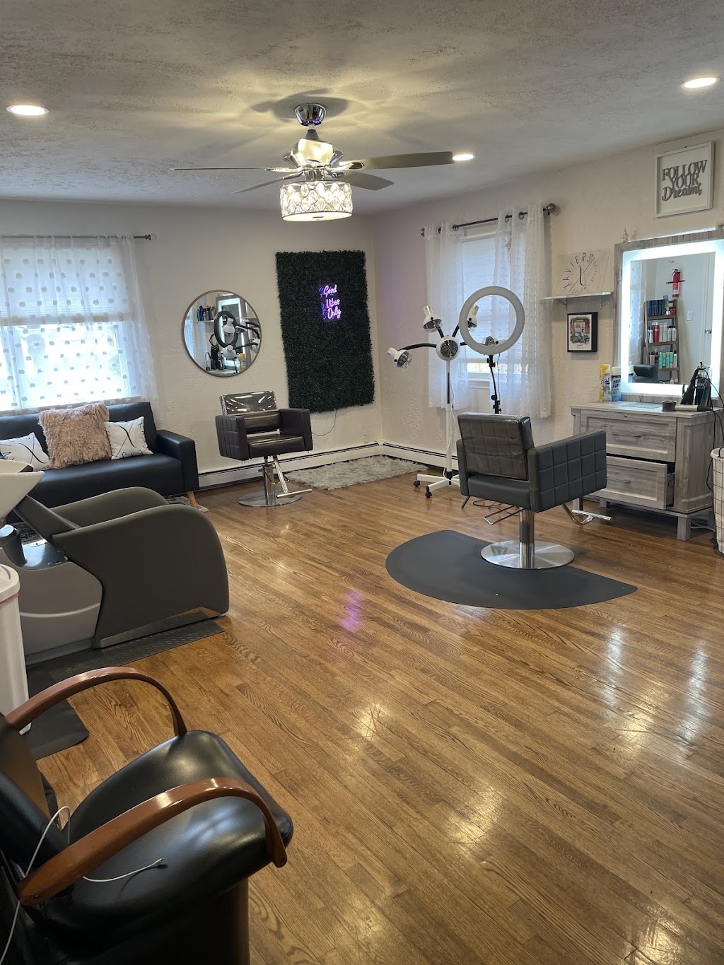 Xaviers Color & Styling | 118 Woodcrest Terrace, Amawalk, NY 10501 | Phone: (914) 767-0887