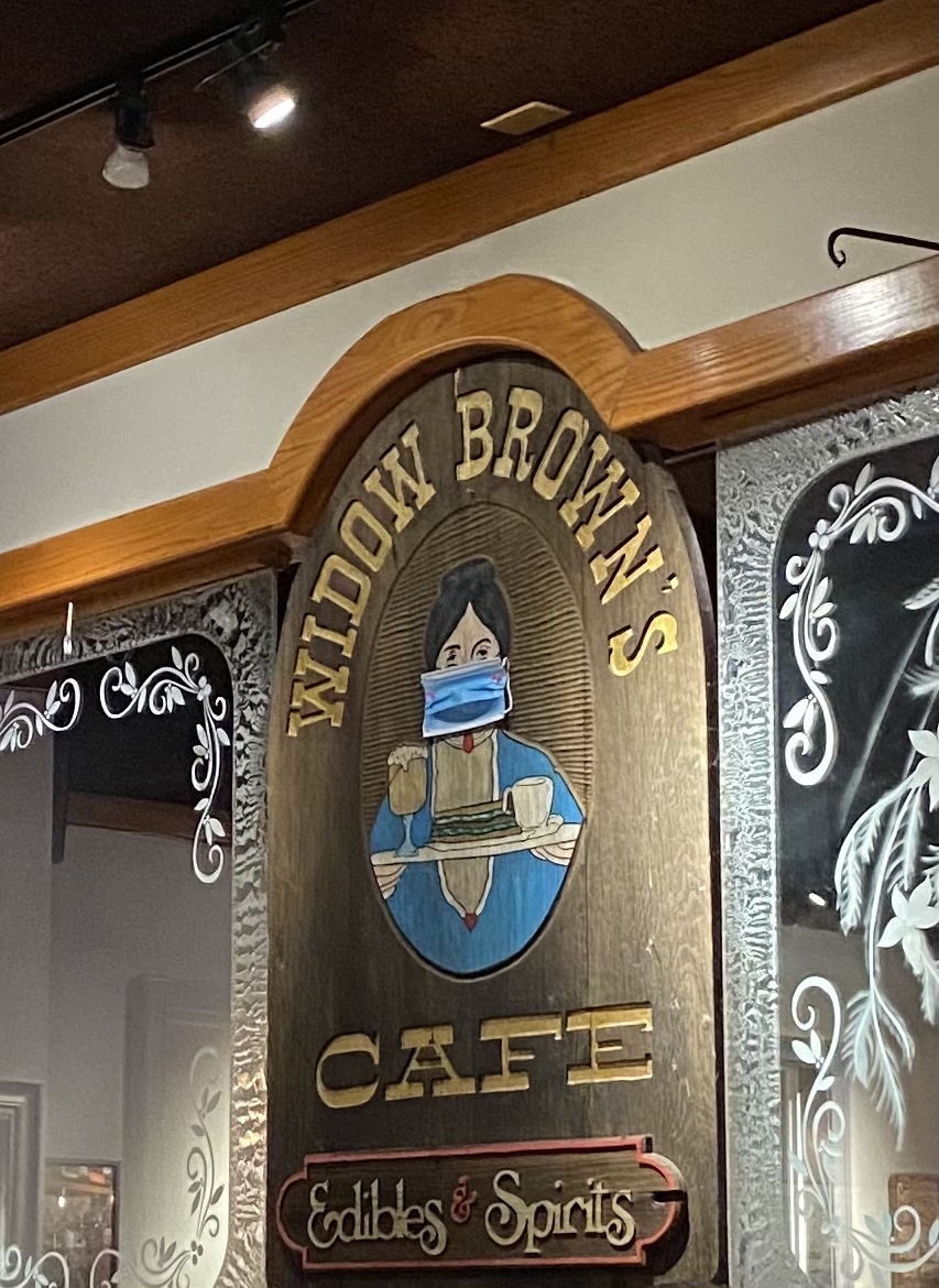 Widow Browns Cafe | 128 Federal Rd, Danbury, CT 06811 | Phone: (203) 743-7021