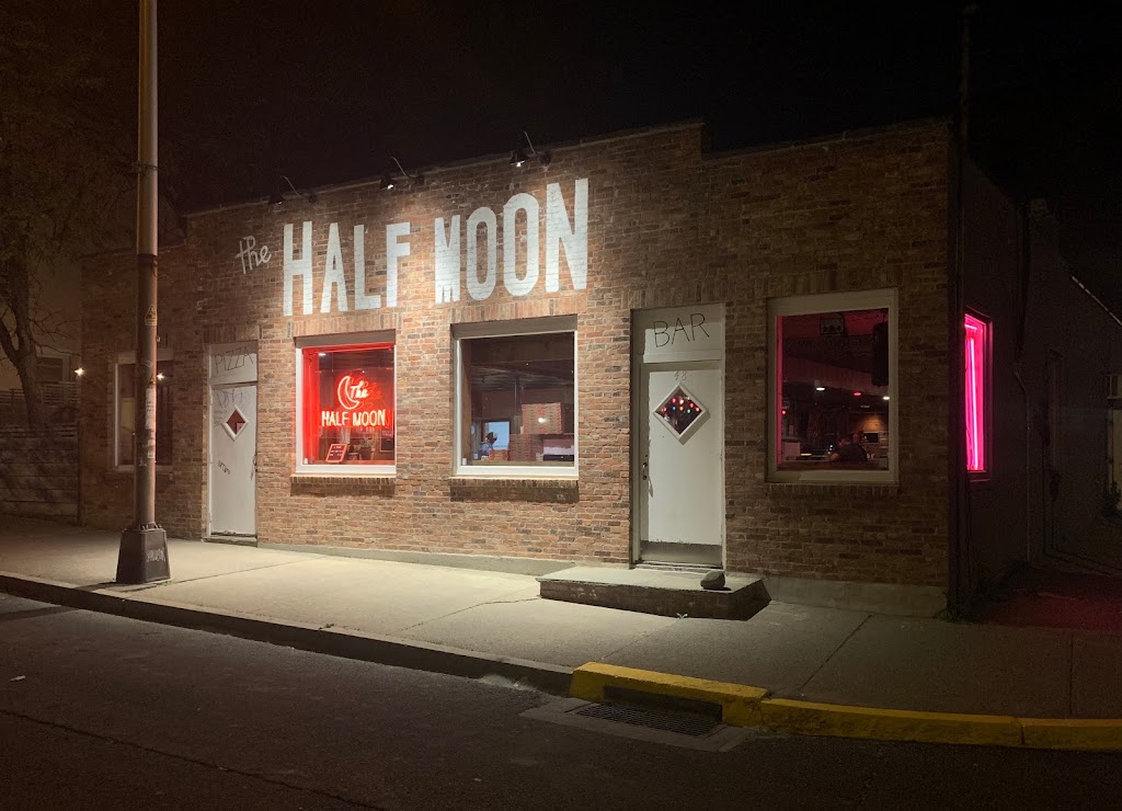 Half Moon | 48 S Front St, Hudson, NY 12534 | Phone: (518) 828-1562