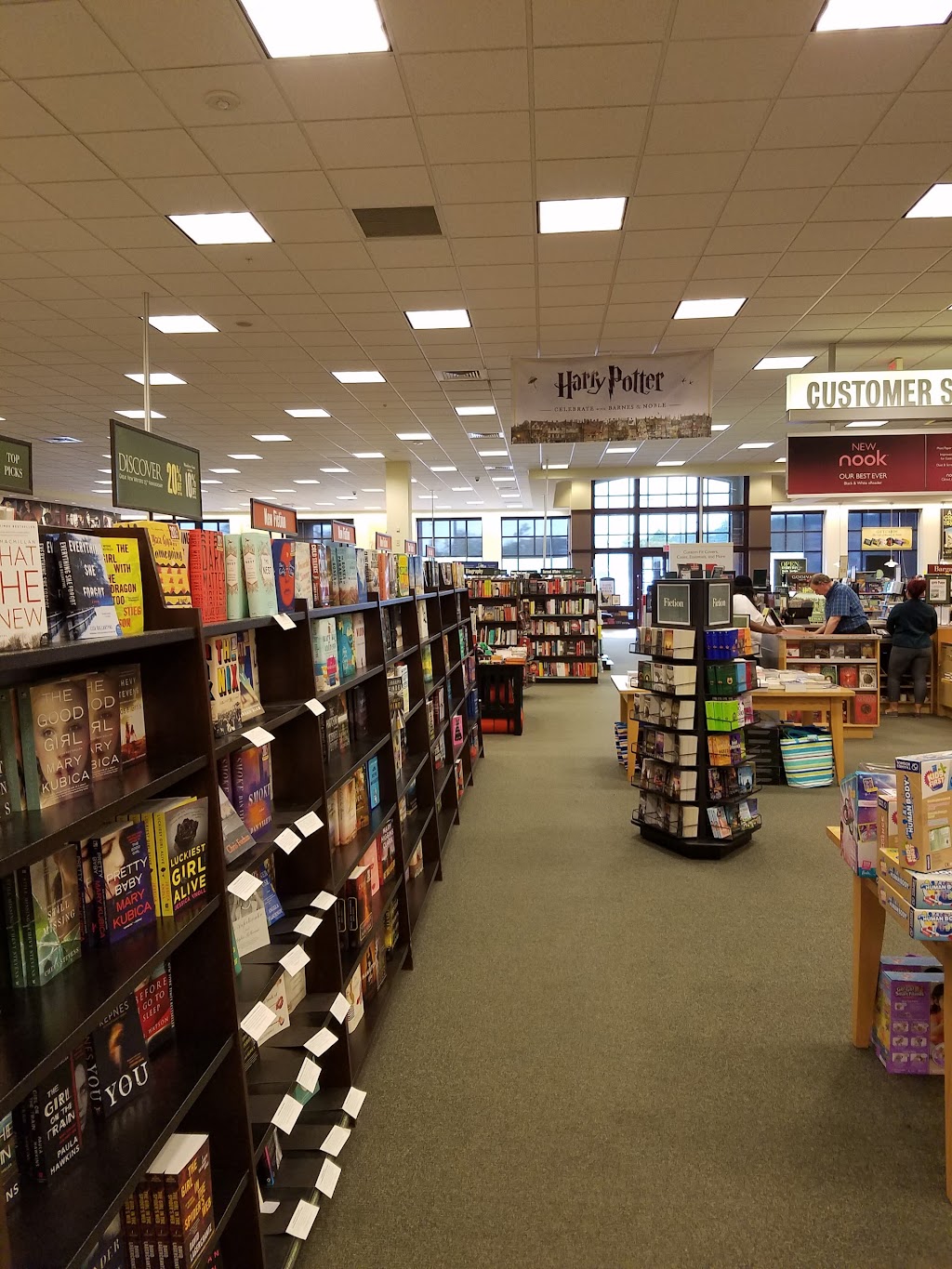 Barnes & Noble | 1375 Boston Post Rd, Milford, CT 06460 | Phone: (203) 301-0371