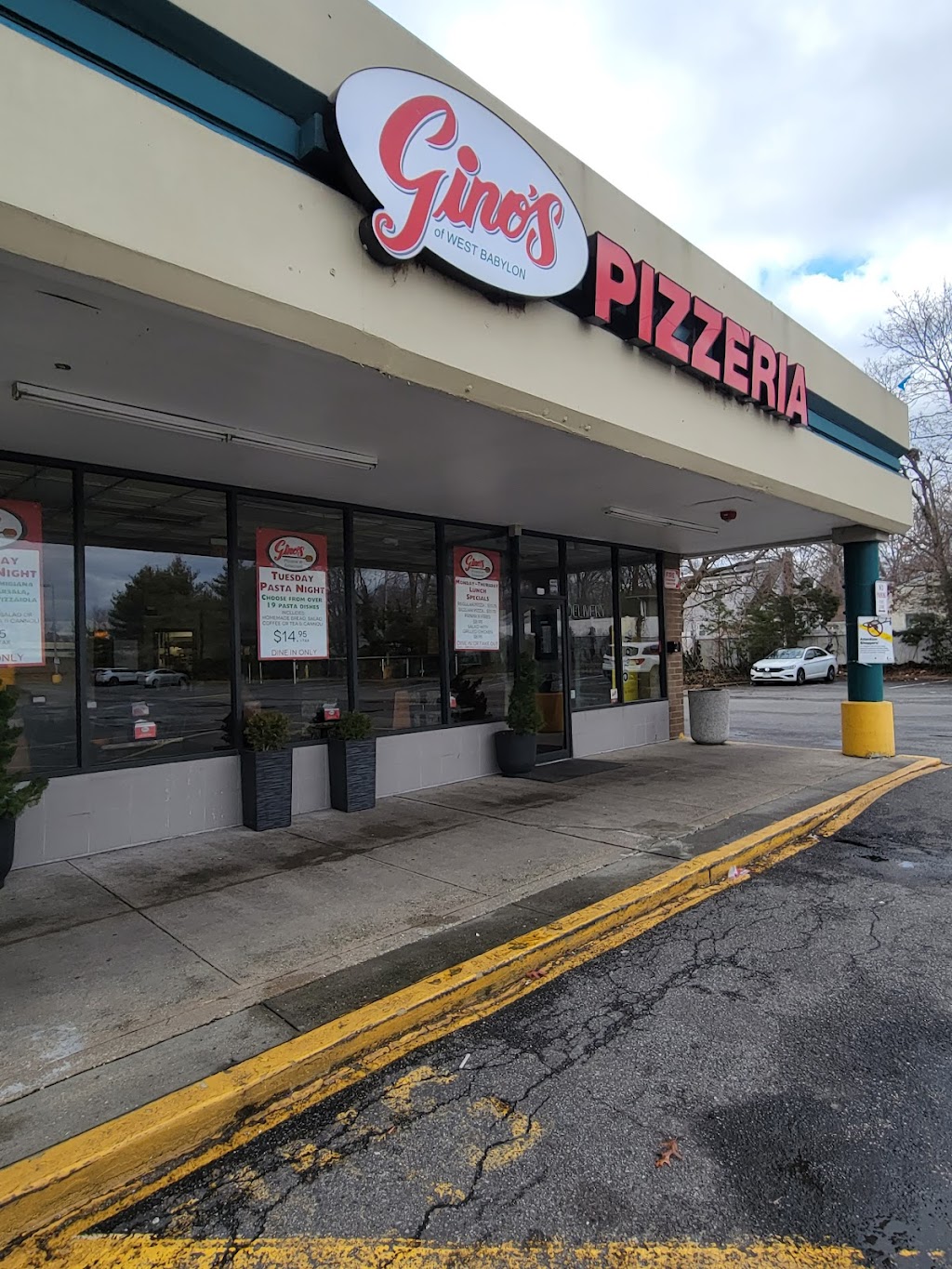 Ginos Pizza of West Babylon | 90 NY-109, West Babylon, NY 11704 | Phone: (631) 587-4150