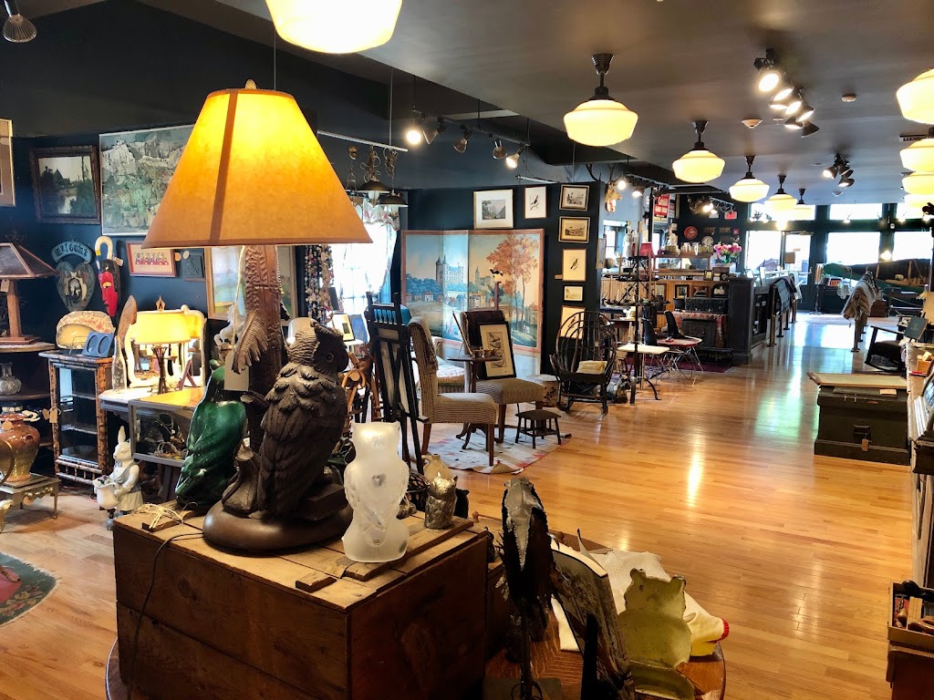 Tannersville Antiques And Artisan Center | 6045 Main St, Tannersville, NY 12485 | Phone: (518) 589-5600