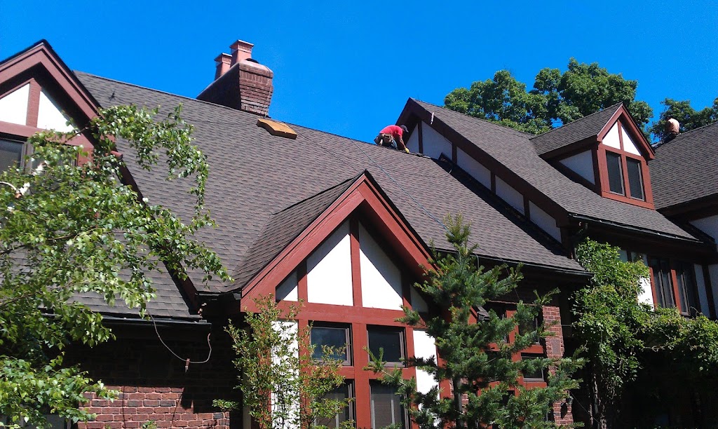 J&R Ultimate Construction Roofing | 17 Lyons Pl, New Britain, CT 06052 | Phone: (860) 402-7116